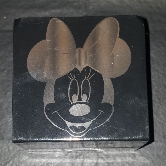 ADORABLE Children's Minnie Mouse Watch - Picture 4 of 8